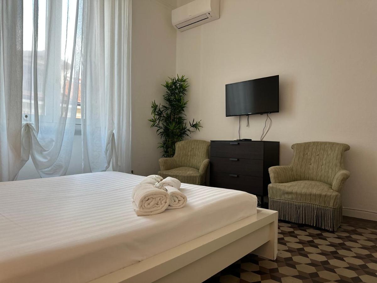 Xenia Apartments - Bright And Elegant Apartment Милано Екстериор снимка