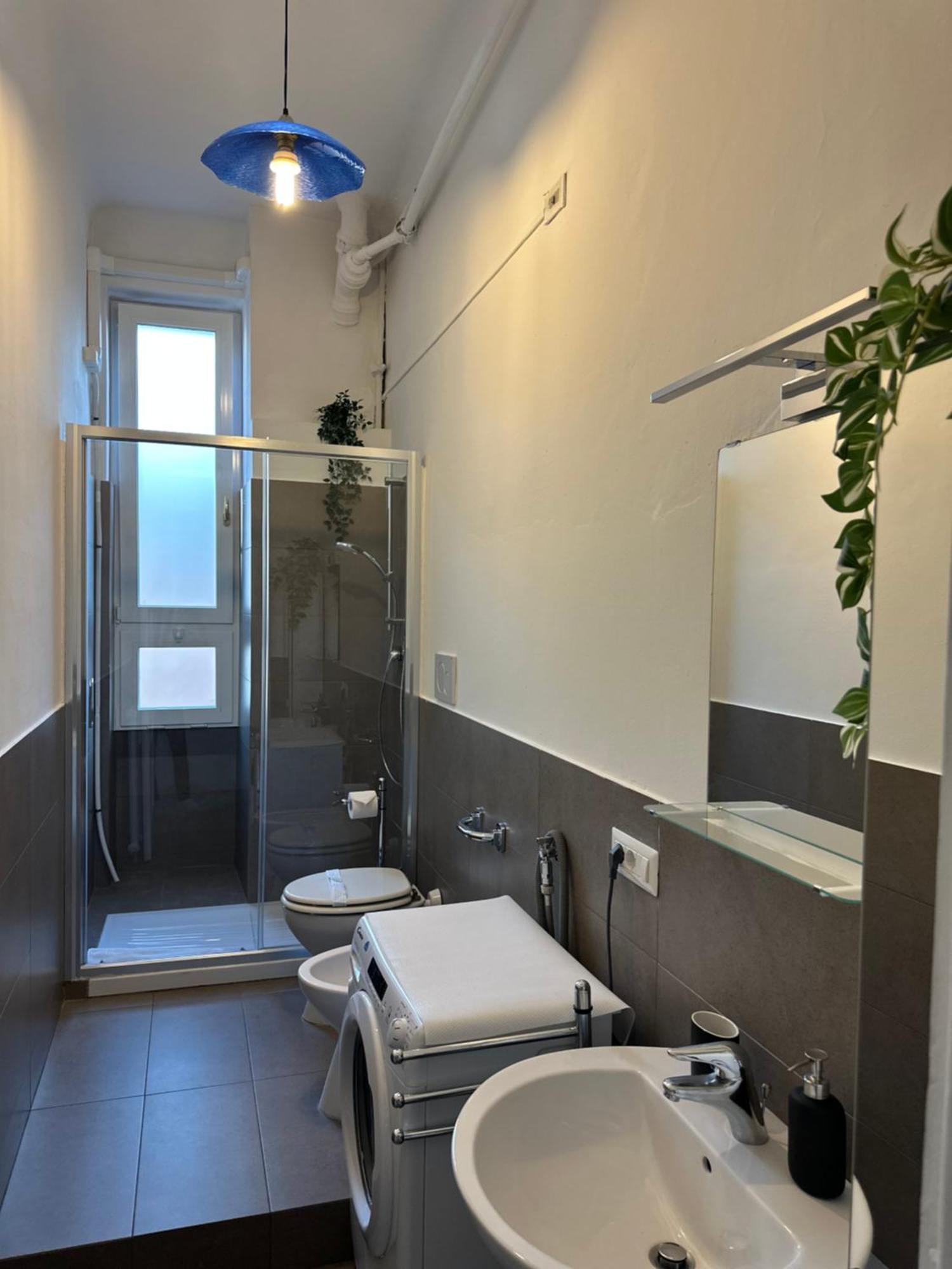 Xenia Apartments - Bright And Elegant Apartment Милано Екстериор снимка